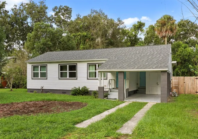 Photo 2 of Single family home for sale at 2410 Orange Ave, Sanford, FL 32771 | MLS# O6442196 | Listing updated on 2026-10-05