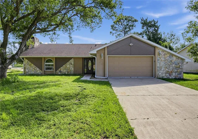 Photo 1 of Sale Pending at 7488 Allen Dr, Weeki Wachee, FL 34613 | MLS# O6442202 | Listing updated on 2026-09-29