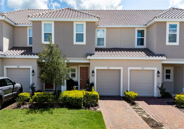 Photo 3 of Townhouse for sale at 1321 Anchor Bnd Way, Kissimmee, FL 34746 | MLS# S5157669 | Listing updated on 2026-09-17