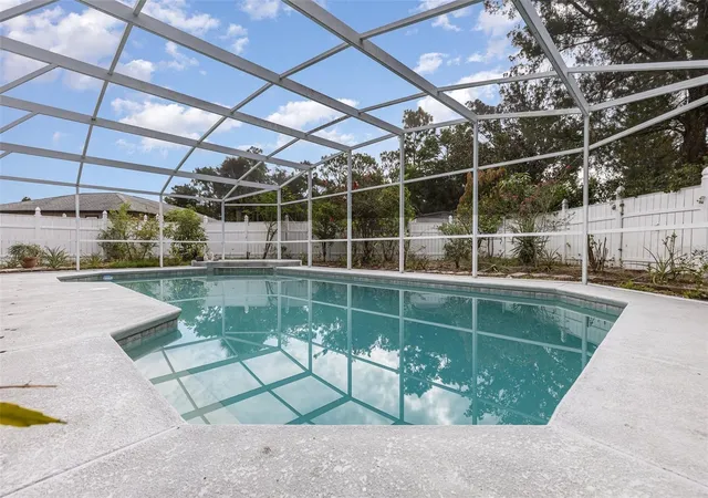 Photo 2 of Sale Pending at 561 Glen Hvn Dr, Deltona, FL 32738 | MLS# O6442208 | Listing updated on 2026-09-17