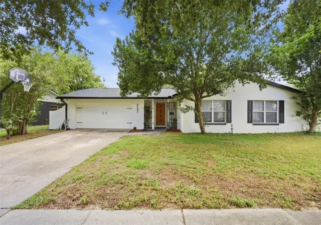 Photo 1 of Single family home for sale at 4542 Flagg St, Orlando, FL 32812 | MLS# O6442209 | Listing updated on 2026-09-17