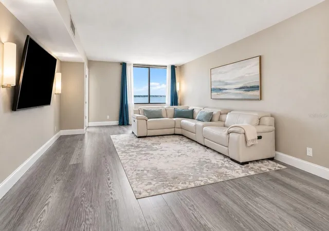Photo 4 of Condo for sale at 1460 Gulf Blvd #1106, Clearwater Beach, FL 33767 | MLS# TB8549054 | Listing updated on 2026-09-19