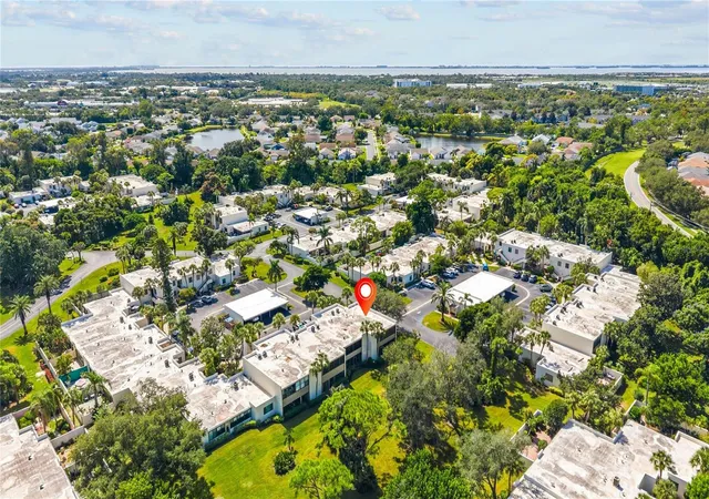 Condo for sale at 521 Lakeside Dr, BRADENTON, FL 34210 | MLS# A4706257