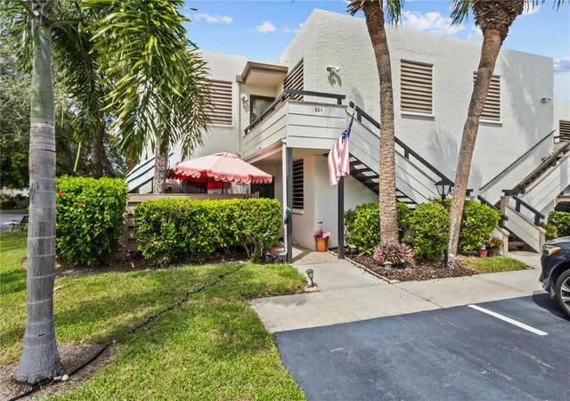 Photo 1 of Condo for sale at 521 Lakeside Dr, Bradenton, FL 34210 | MLS# A4706257 | Listing updated on 2026-10-06