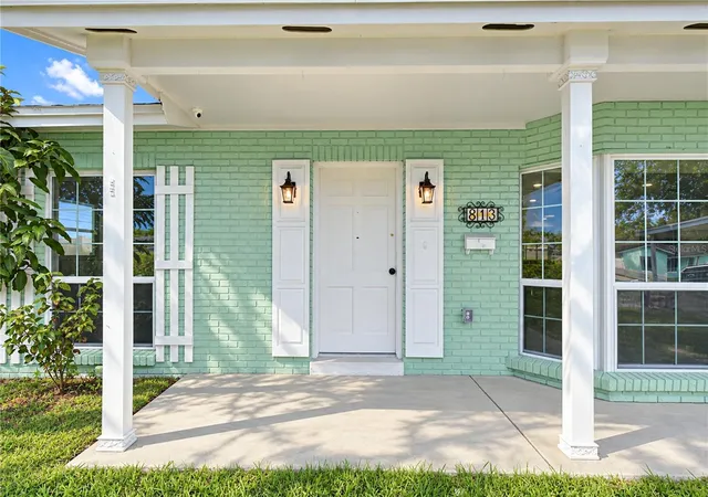 Photo 3 of Single family home for sale at 8013 W Elm St, Tampa, FL 33615 | MLS# TB8549056 | Listing updated on 2026-09-26