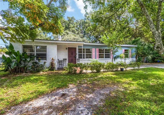Photo 2 of Sale Pending at 507 Beverly Ave, Altamonte Springs, FL 32701 | MLS# O6442212 | Listing updated on 2026-10-03
