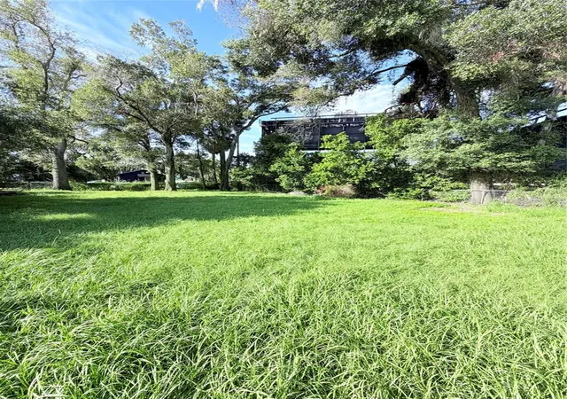 Photo 2 of Land for sale at 804 E Knollwood St, Tampa, FL 33604 | MLS# TB8549058 | Listing updated on 2026-09-16