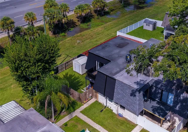 Photo 3 of Townhouse for sale at 36 Springwood Sq, Port Orange, FL 32129 | MLS# V4951308 | Listing updated on 2026-10-03