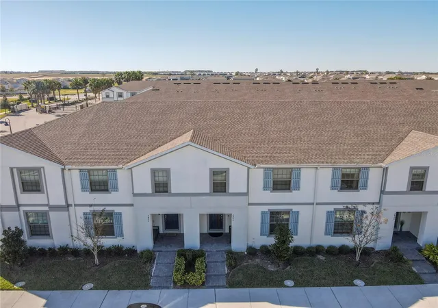 Photo 3 of Townhouse for sale at 2404 Tanger Dr, Kissimmee, FL 34747 | MLS# O6442227 | Listing updated on 2026-10-07