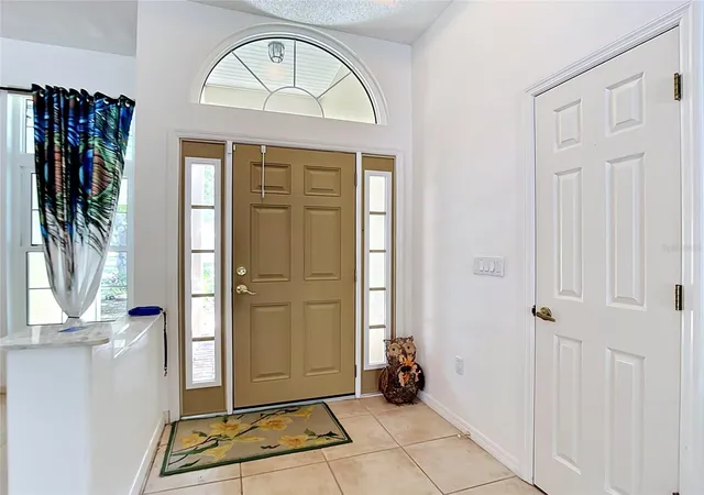 Photo 2 of Single family home for sale at 1216 Whitney Dr, Venice, FL 34292 | MLS# S5157683 | Listing updated on 2026-09-17