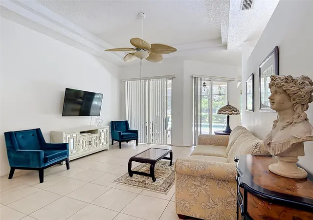 Photo 3 of Single family home for sale at 1216 Whitney Dr, Venice, FL 34292 | MLS# S5157683 | Listing updated on 2026-09-17
