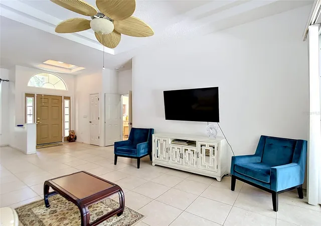 Photo 4 of Single family home for sale at 1216 Whitney Dr, Venice, FL 34292 | MLS# S5157683 | Listing updated on 2026-09-17