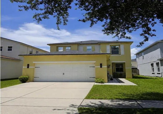 Photo 2 of Single family home for sale at 12135 Fox Bloom Ave, Gibsonton, FL 33534 | MLS# TB8549084 | Listing updated on 2026-09-24