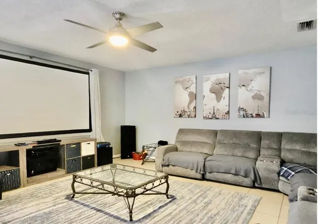Photo 4 of Single family home for sale at 12135 Fox Bloom Ave, Gibsonton, FL 33534 | MLS# TB8549084 | Listing updated on 2026-09-24