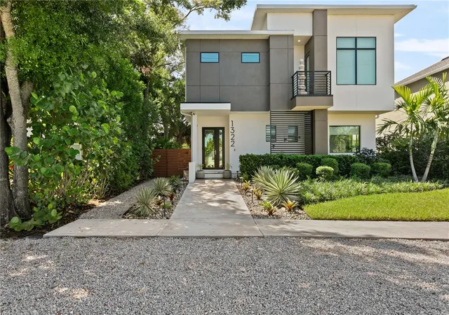 Photo 1 of Single family home for sale at 1322 W Grace St, Tampa, FL 33607 | MLS# TB8549088 | Listing updated on 2026-09-27