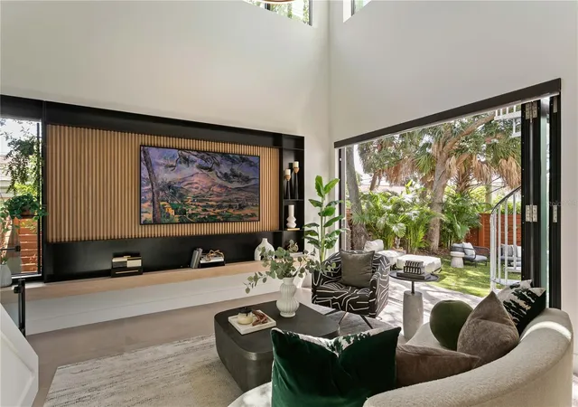 Photo 3 of Single family home for sale at 1322 W Grace St, Tampa, FL 33607 | MLS# TB8549088 | Listing updated on 2026-09-27