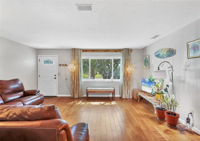 Photo 3 of Single family home for sale at 2503 Bispham Rd, Sarasota, FL 34231 | MLS# A4706269 | Listing updated on 2026-09-16
