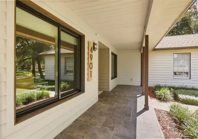 Photo 3 of Single family home for sale at 4901 Petra Ct, Winter Springs, FL 32708 | MLS# O6442247 | Listing updated on 2026-10-02