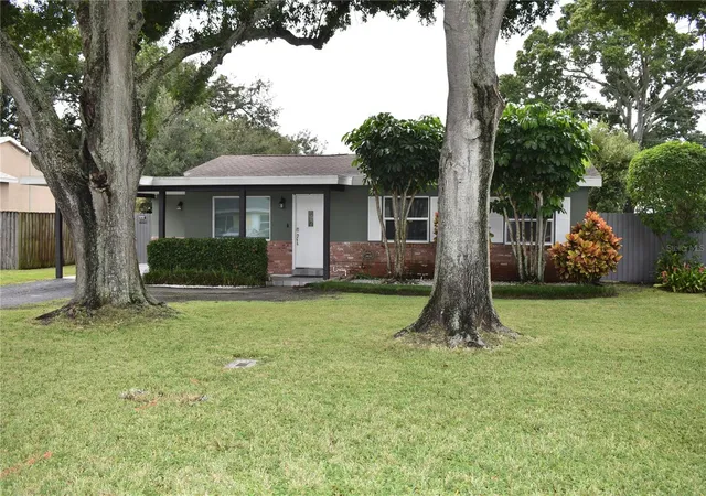Photo 1 of Single family home for sale at 110 Royal Palms, Largo, FL 33771 | MLS# TB8549095 | Listing updated on 2026-10-04