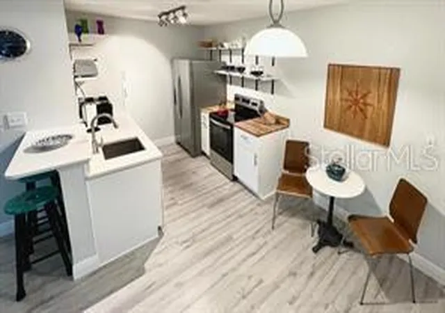 Listing Photo 5 - Condo for sale in building located at 10263 Gandy Blvd N, St. Petersburg, FL 33702 - Unit #311