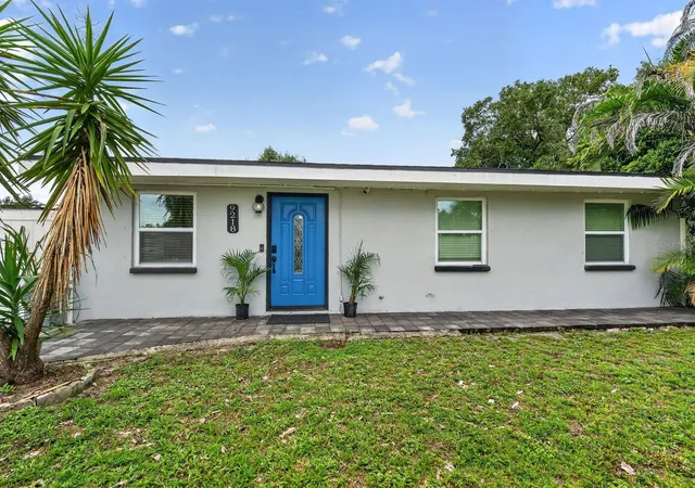 Photo 1 of Single family home for sale at 9218 W Robson St, Tampa, FL 33615 | MLS# TB8549097 | Listing updated on 2026-09-26