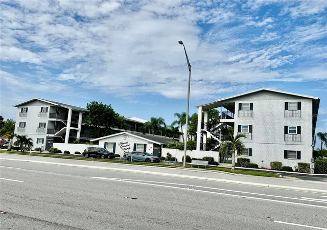Photo 2 of Condo for sale at 4050 4th Street N #305, Saint Petersburg, FL 33703 | MLS# TB8549098 | Listing updated on 2026-09-17