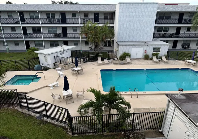 Photo 3 of Condo for sale at 4050 4th Street N #305, Saint Petersburg, FL 33703 | MLS# TB8549098 | Listing updated on 2026-09-17