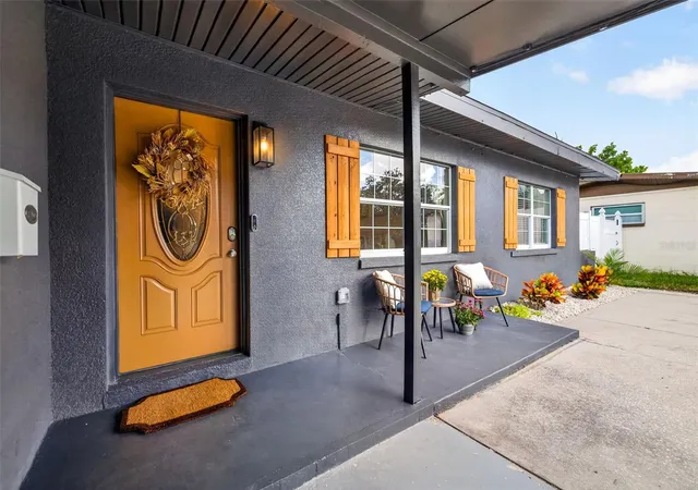 Photo 3 of Single family home for sale at 4018 Helena St NE, Saint Petersburg, FL 33703 | MLS# TB8549101 | Listing updated on 2026-09-20