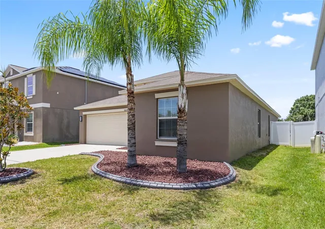 Photo 2 of Single family home for sale at 10633 Standing Stone Dr, Wimauma, FL 33598 | MLS# TB8549105 | Listing updated on 2026-09-17