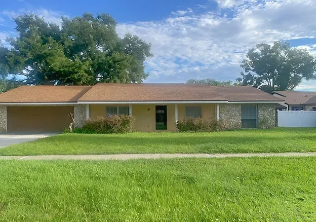 Single family home for sale at 3501 Calgary Ln, MOUNT DORA, FL 32757 | MLS# O6442257
