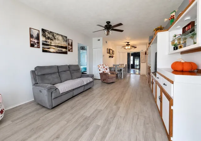 Photo 3 of Single family home for sale at 254 Wertz Dr, Largo, FL 33771 | MLS# TB8549106 | Listing updated on 2026-10-04