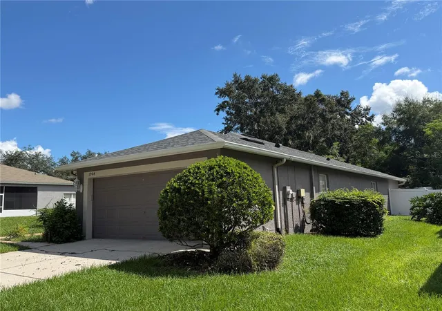 Photo 3 of Single family home for sale at 1904 Samantha Ln, Valrico, FL 33594 | MLS# L4965102 | Listing updated on 2026-10-07