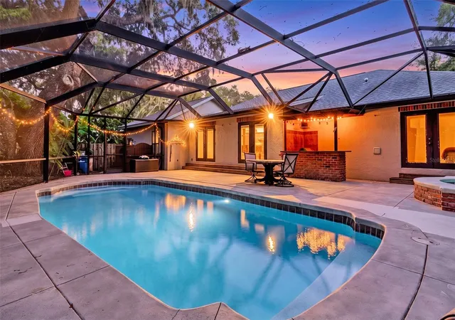 Photo 1 of Single family home for sale at 2640 Mapleloft Ln, Sarasota, FL 34232 | MLS# A4706273 | Listing updated on 2026-09-20