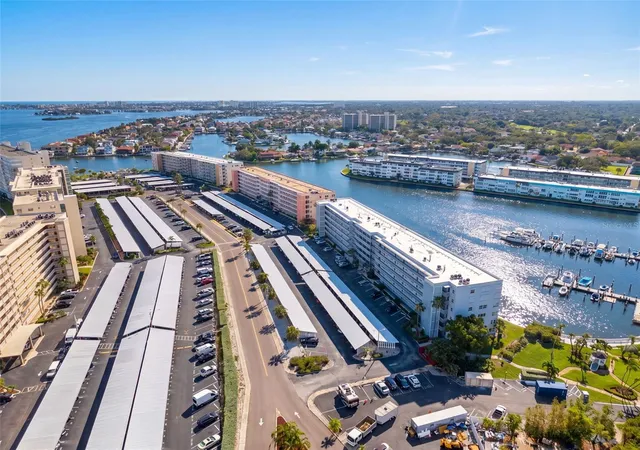 Photo 3 of Condo for sale at 6025 Shore Blvd S #304, Gulfport, FL 33707 | MLS# TB8549108 | Listing updated on 2026-10-04