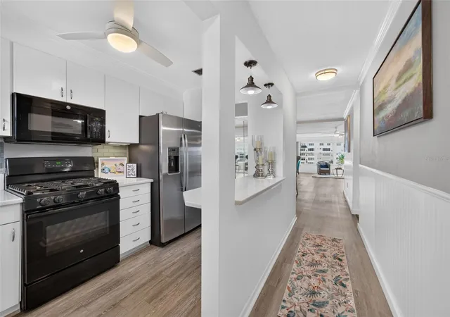 Listing Photo 5 - Condo for sale in building located at 6025 Shore Blvd S, Gulfport, FL 33707 - Unit #304