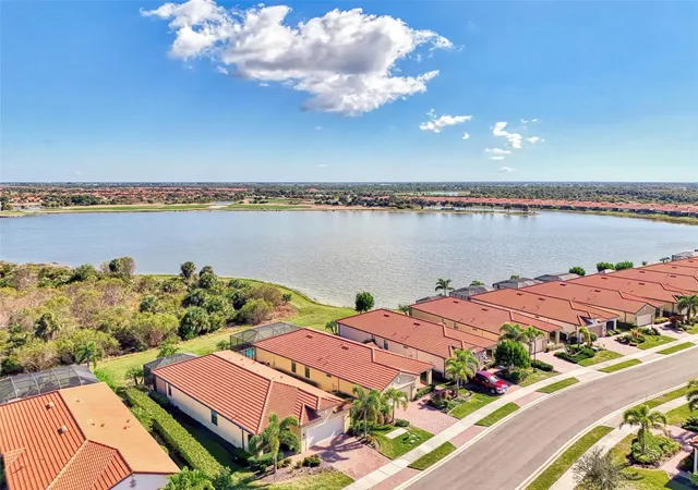 Photo 3 of Single family home for sale at 24080 Spartina Dr, Venice, FL 34293 | MLS# N6145791 | Listing updated on 2026-09-19
