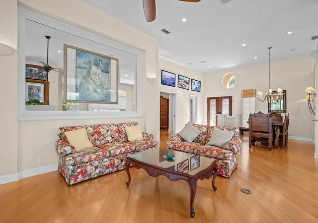 Photo 4 of Single family home for sale at 7117 Victoria Cir, University Park, FL 34201 | MLS# A4706274 | Listing updated on 2026-10-06