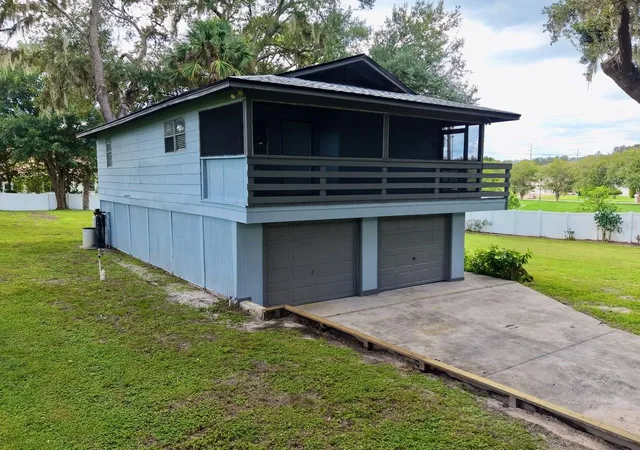 Photo 1 of Single family home for sale at 10210 Davis Rd, Tampa, FL 33637 | MLS# TB8549113 | Listing updated on 2026-09-28