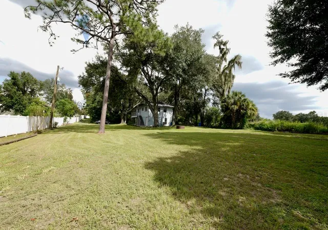 Photo 2 of Single family home for sale at 10210 Davis Rd, Tampa, FL 33637 | MLS# TB8549113 | Listing updated on 2026-09-28