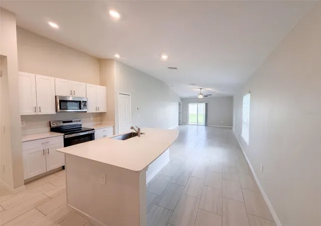 Photo 1 of Single family home for sale at 3513 Radiant Mountain Dr, Plant City, FL 33565 | MLS# O6442271 | Listing updated on 2026-09-21
