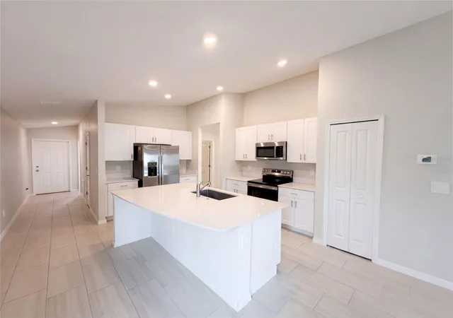Photo 2 of Single family home for sale at 3513 Radiant Mountain Dr, Plant City, FL 33565 | MLS# O6442271 | Listing updated on 2026-09-21
