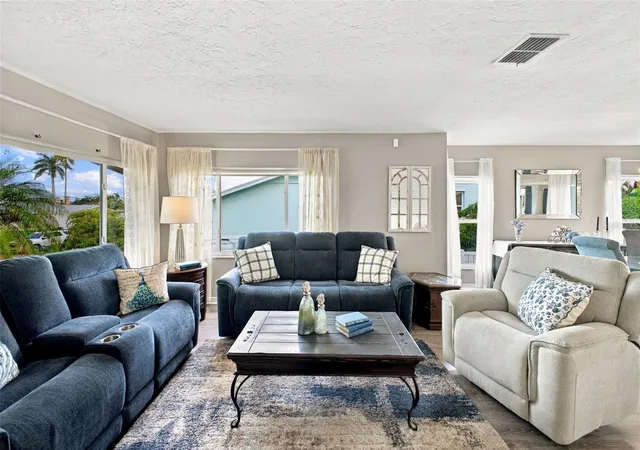 Photo 3 of Single family home for sale at 5008 Bay State Rd, Palmetto, FL 34221 | MLS# A4706277 | Listing updated on 2026-09-19