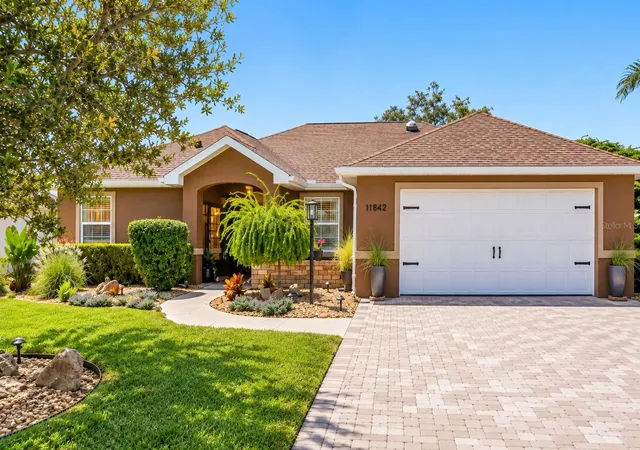 Photo 3 of Single family home for sale at 11842 Se 176th Place Rd, Summerfield, FL 34491 | MLS# G5117864 | Listing updated on 2026-09-19