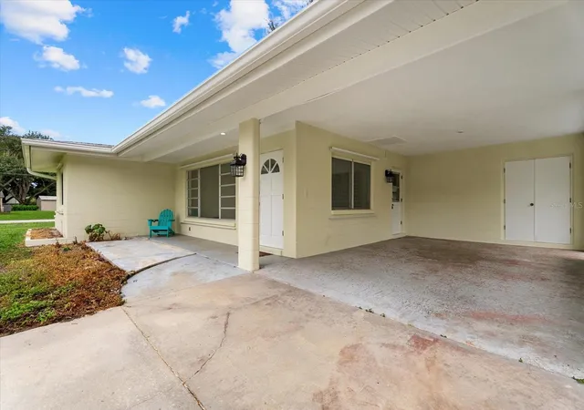 Photo 3 of Single family home for sale at 4986 Buchanan Pl, Sarasota, FL 34231 | MLS# A4706279 | Listing updated on 2026-09-17