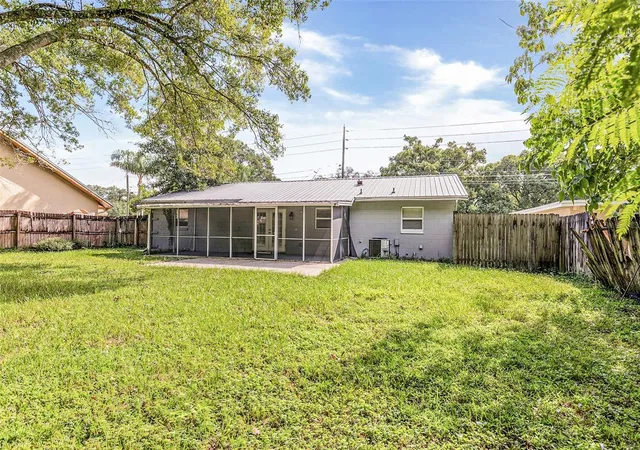 Photo 3 of Single family home for sale at 4910 Seminole Ave, Winter Park, FL 32792 | MLS# O6442279 | Listing updated on 2026-10-07