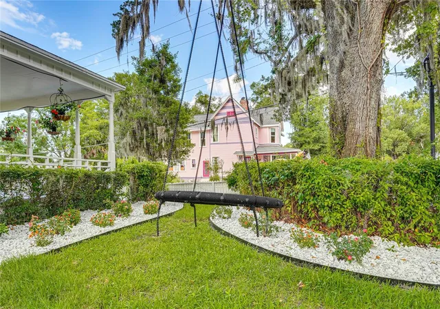 Photo 3 of House for sale at 743 E Fort King St, Ocala, FL 34471 | MLS# W7889567 | Listing updated on 2026-09-17