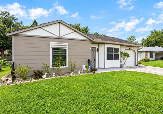 Photo 3 of Single family home for sale at 21293 Pemberton Ave, Port Charlotte, FL 33952 | MLS# C7530801 | Listing updated on 2026-10-03