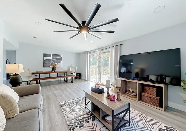 Photo 3 of Manufactured home for sale at 18452 Amityville Dr, Orlando, FL 32820 | MLS# O6442295 | Listing updated on 2026-10-08
