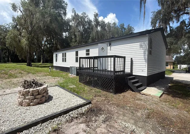 Photo 3 of Manufactured home for sale at 1155 Beach Park Dr, Inverness, FL 34453 | MLS# TB8549138 | Listing updated on 2026-09-17