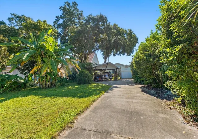 Photo 3 of Single family home for sale at 6674 River Rd, New Port Richey, FL 34652 | MLS# W7889568 | Listing updated on 2026-10-05